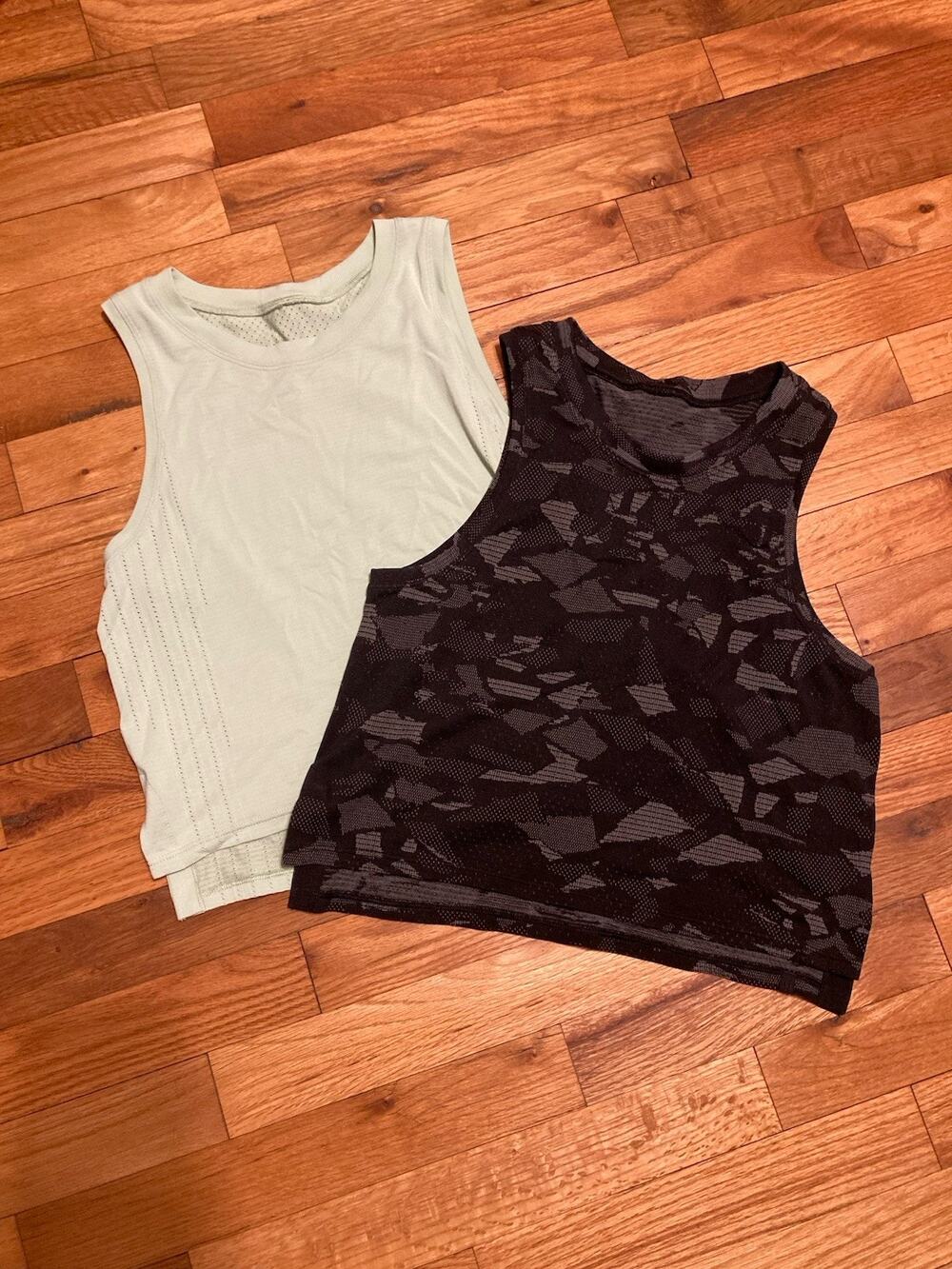 Lululemon Train to Be Tank Top Lot Of 2 Size 4 Wild Mint Green Black Camo Mesh